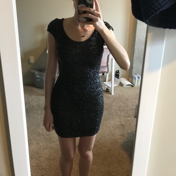 Dress the Population Sequin Bodycon Dress - Picture 4 of 5